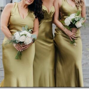 Gorgeous olive party gown size 8 bridal (more like size 4 US) never worn